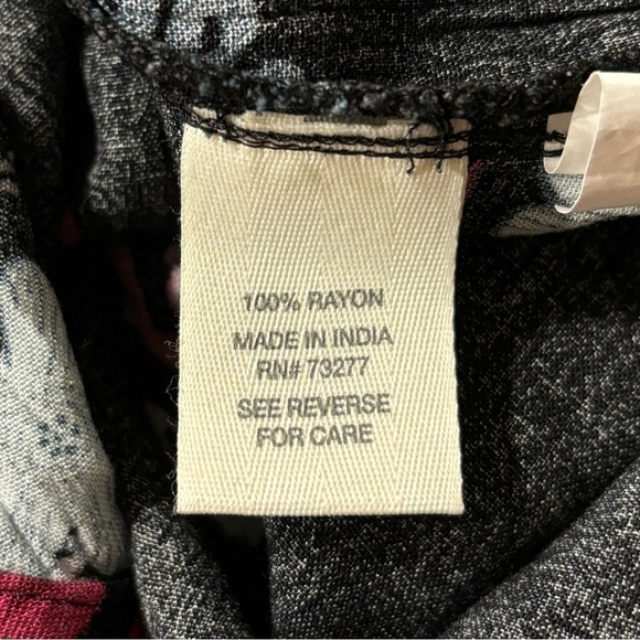 Mudd Peasant Floral Bell Sleeves V-Neck Button Closure Sz S Juniors - Picture 4 of 8